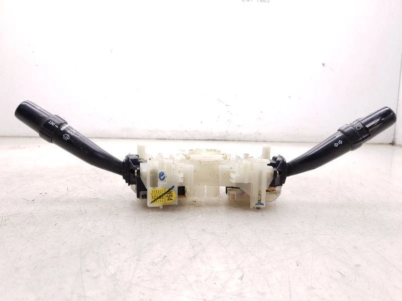 04 05 06 CONJUNTO INTERRUPTOR COLUMNA DIRECCIÓN TOYOTA SOLARA Foto 3 de 4