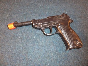 VINTAGE CAST ALUMINUM WWII GERMAN P38 TOY PISTOL / PROP NON-FIRING