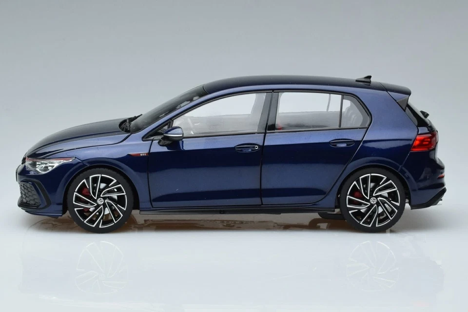 188594 VW Volkswagen Golf 8 GTi Blue Norev 1/18 - Immagine 4 di 4