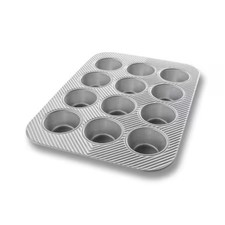 Chicago Metallic 45125 Cupcake/Muffin Pan, 12 Moulds