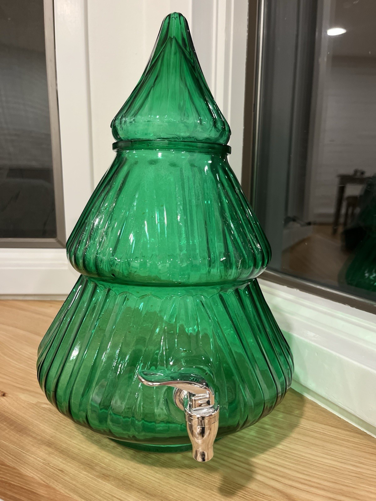 Green Glass 🌲 Christmas Tree Beverage Drink Dispenser Holiday Time 2.1 gallon