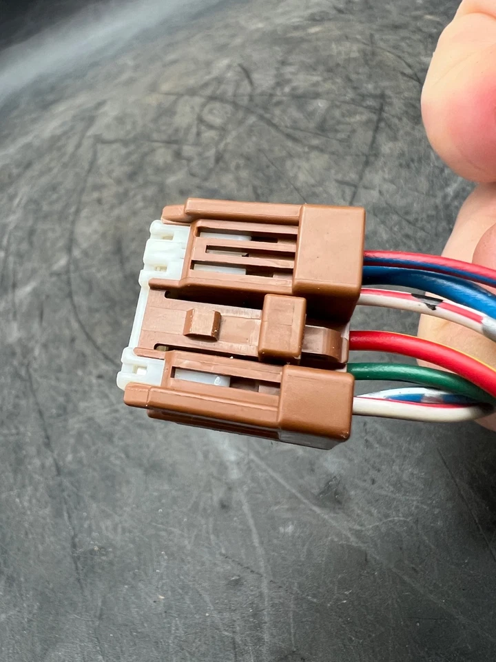 Infiniti QX56 2004-2007 5,6 L OEM bahía de motor caja de fusibles coleta arnés de cableado Foto 4 de 4