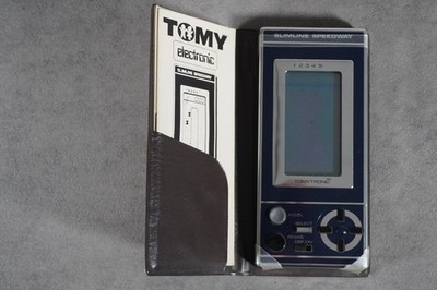 Tomy Tomytronic Slimline Speedway Japan Handheld Konsole 1980er mit Etui
