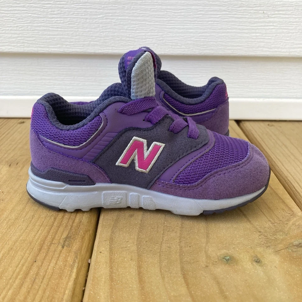 Zapatillas deportivas New Balance 997H fáciles de poner con cordones elásticos púrpura niñas pequeñas 7,5 7,5C Foto 4 de 4