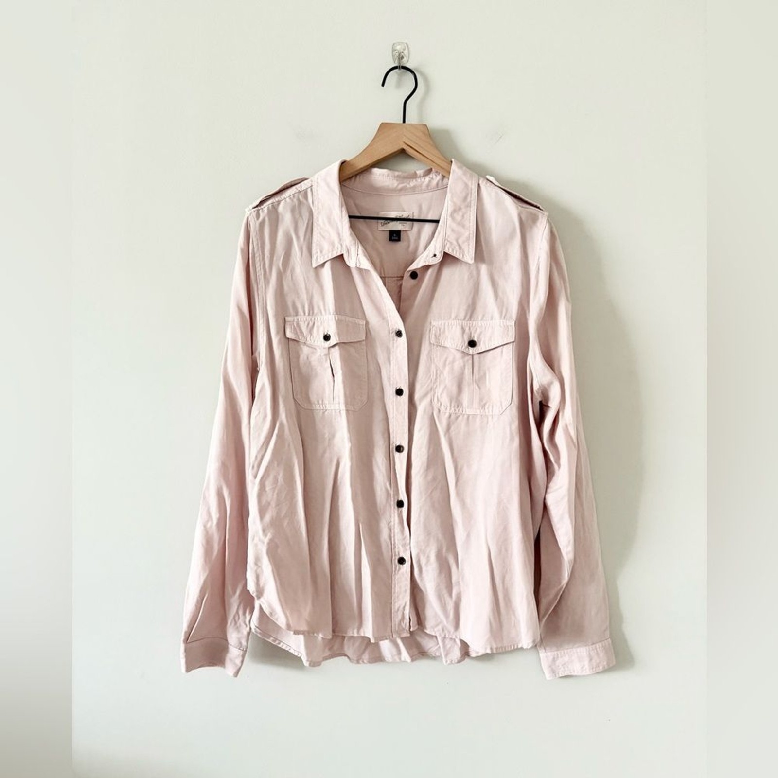 Universal Thread Long Sleeve Button Down in Blush… - image 2