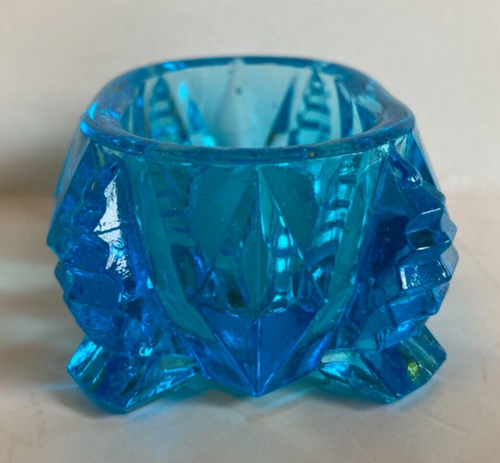 Blue Glass Footed Master Salt Cellar Salt Dip Dish Diamond Pattern 3 x 2 x 1.5" - Picture 7 of 7