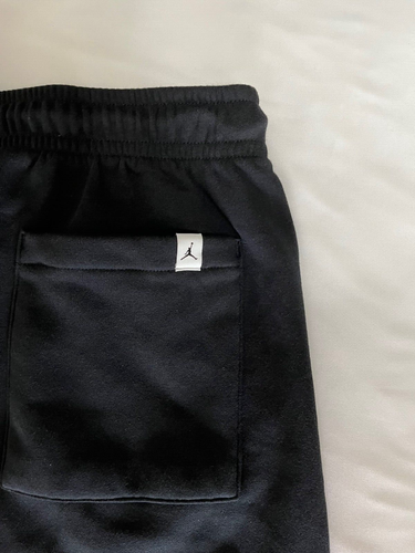Nike Jordan Essentials Gold Logo Men's Size L Black Fleece Sweatpants FD7467-011 - Picture 5 of 8