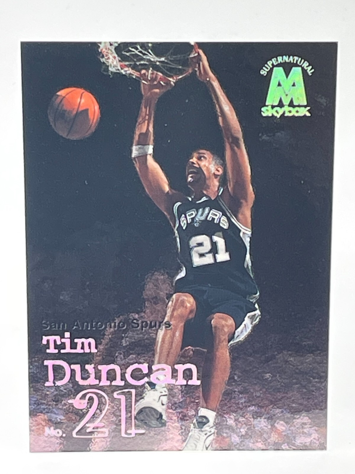 Tim Duncan 1998-99 Skybox Molten Metal Supernatural #135 B1