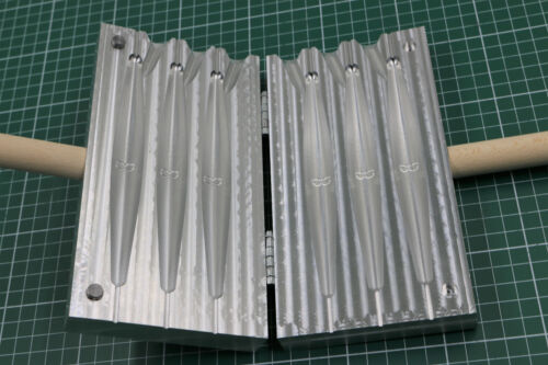 CNC machined aluminum three cavity 8oz Trolling sinker fishing mold - Picture 4 of 4
