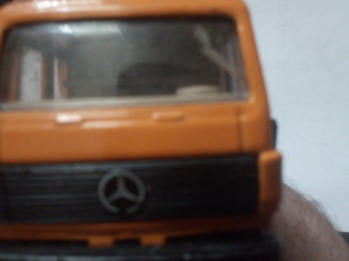 Siku 2820-PO01 Mercedes-Benz Kennet District Council Refuse Truck - SIKU - Picture 7 of 9
