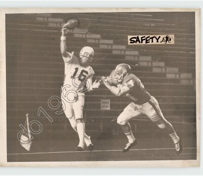 U of MIAMI COLLEGE FOOTBALL VS HOUSTON Safety Shot 1970 SPORTS Press Photo