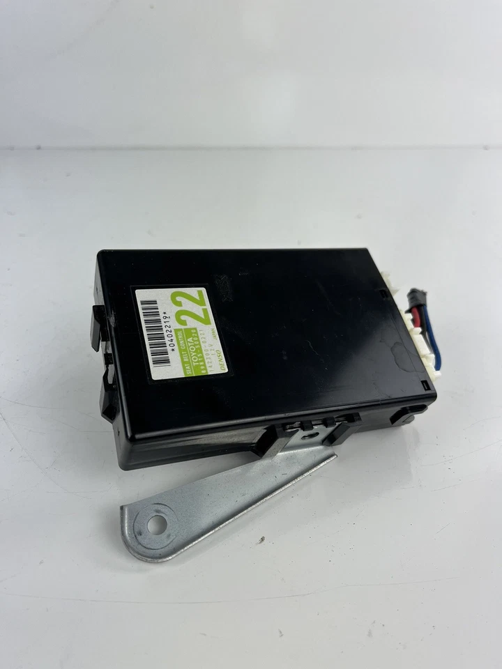 Módulo de control de cinturón de seguridad computadora Lexus LS460L LS460 LS600hL 2007-2012 OEM Foto 3 de 3