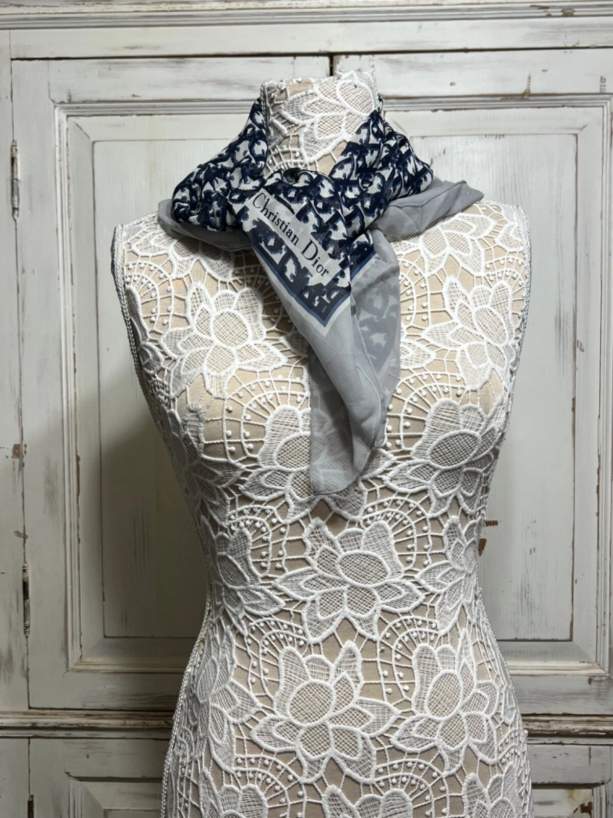 Authentique foulard vintage Christian Dior bleu marine 100% soie (Mic3006)