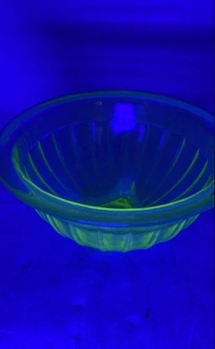 Green Depression Glass Round Shape Mid-Century Modern Nesting Mixing Bowl