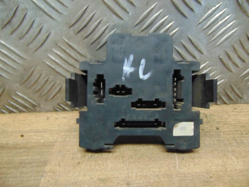 VW T4 Lampenträger Rücklicht Rückleuchte hinten links 701945257