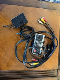 Nintendo NES-001 Console w/ Controller, AV Cables, The Goonies II, Duck Hunt