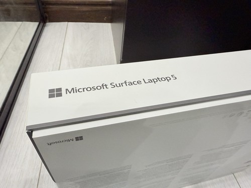 *NEW* Microsoft Surface Laptop 5 15" 1TB SSD 32GB Ram Core i7-1265U Matte Black - Afbeelding 3 van 7