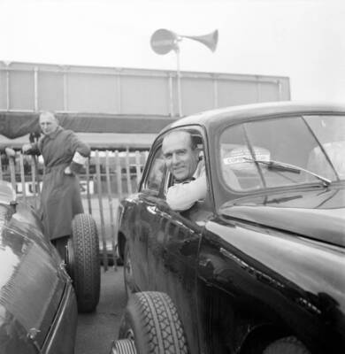 Nino Farina Gives Alan R Smith A Special Smile 1950 OLD PHOTO | eBay ...