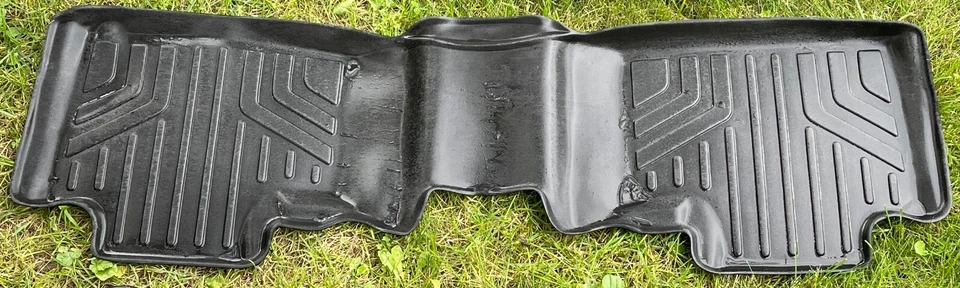 Alfombrilla Maxliner 2da fila forro negro para Grand Cherokee/Dodge Durango 2011-21 Foto 2 de 2