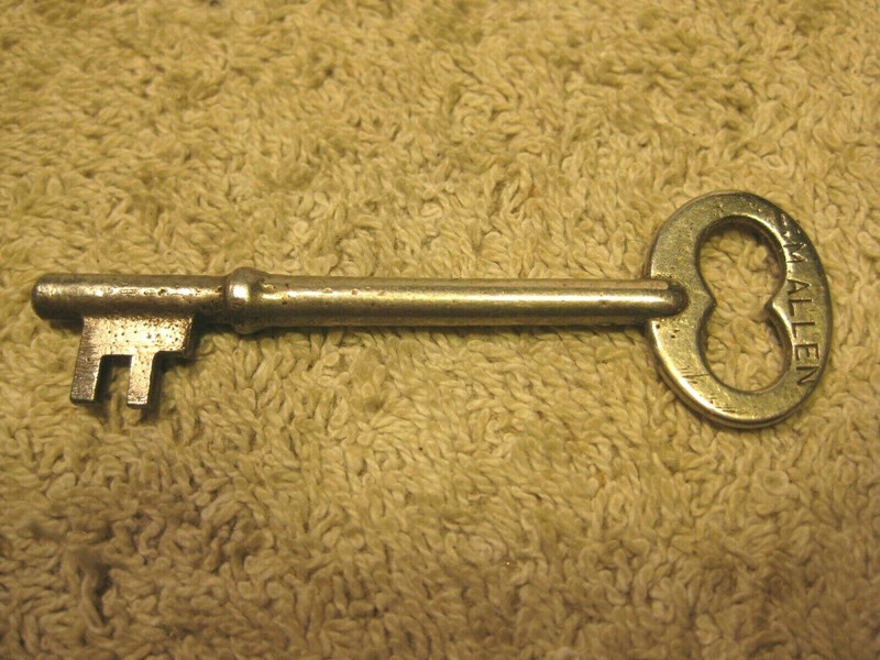 Antique vintage  L.M.Allen steel solid barrell skelton key