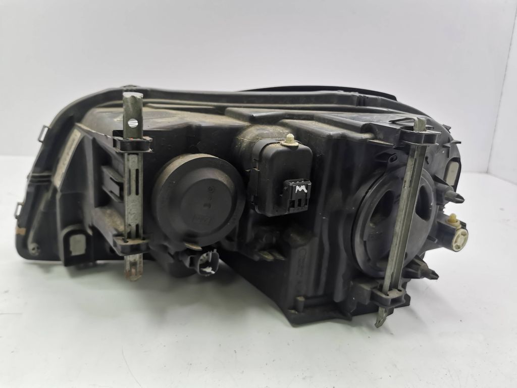 Volvo XC90 2007 Right Headlight 30698814 AMD88146 | eBay