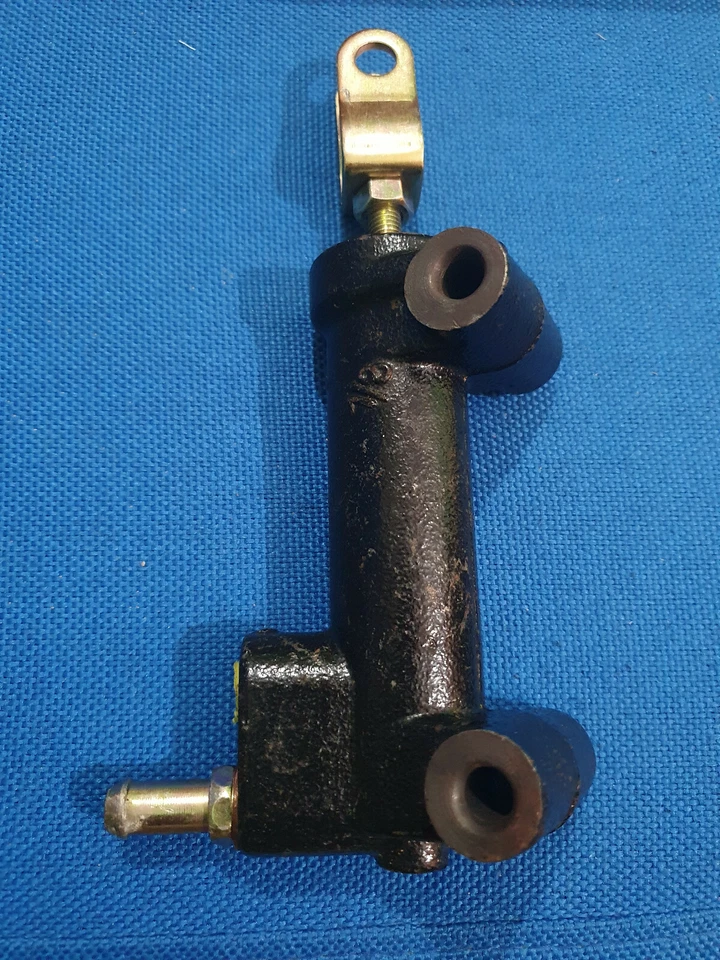 MITSUBISHI FUSO CANTER FE434 FE444 CLUTCH MASTER CYLINDER ASSY NEW Foto 4 de 4