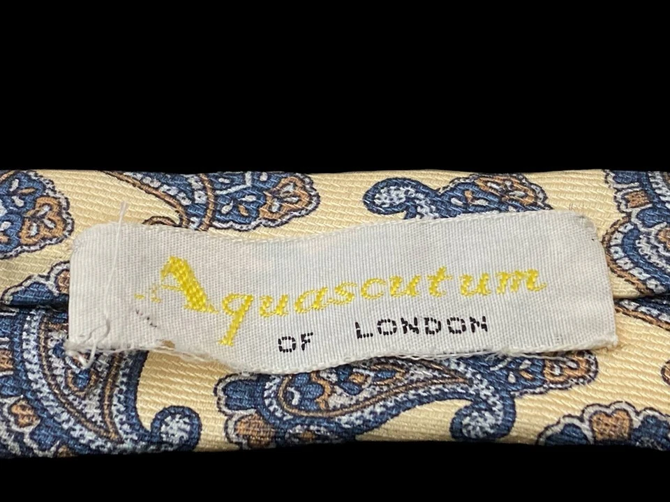 Corbata Aquascutum of London para hombre azul marfil cachemira 100 % seda vintage usada Foto 3 de 4