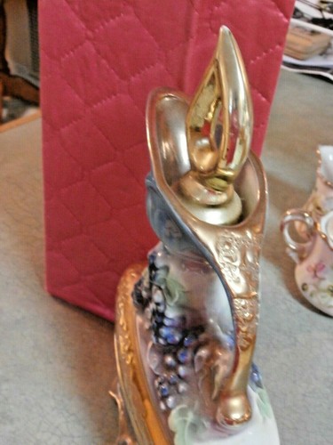VINTAGE JIM (JAMES) B. BEAM DISTILING CO. 1977 GENUINE REGAL CHINA LIQUOR BOTTLE - Picture 4 of 6