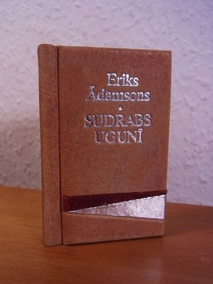Sudrabs uguni Adamsons, Eriks:
