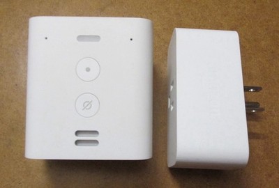 Amazon Echo Flex C77A68 & Amazon Smart Plug HD34BX