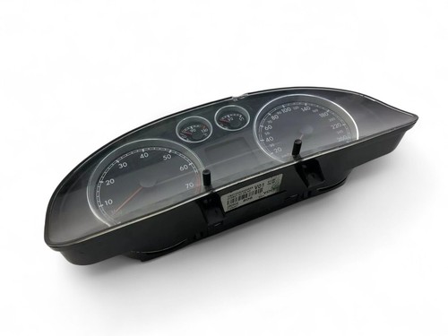 VW PASSAT B5 3B3 Kombiinstrument 3B0920806 32048739