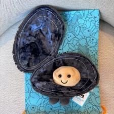 Jellycat Amuseables Michelle Mussel - London Selfridges Exclusive BNWT