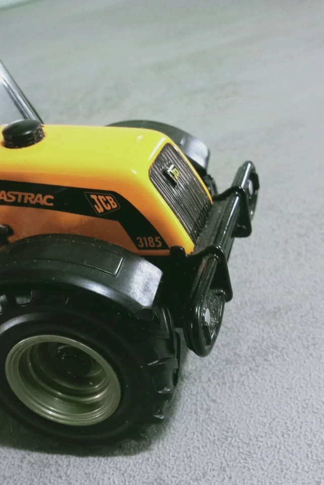 Britains 1:32 - JCB FASTRAC 3185 - I serie - Immagine 2 di 4