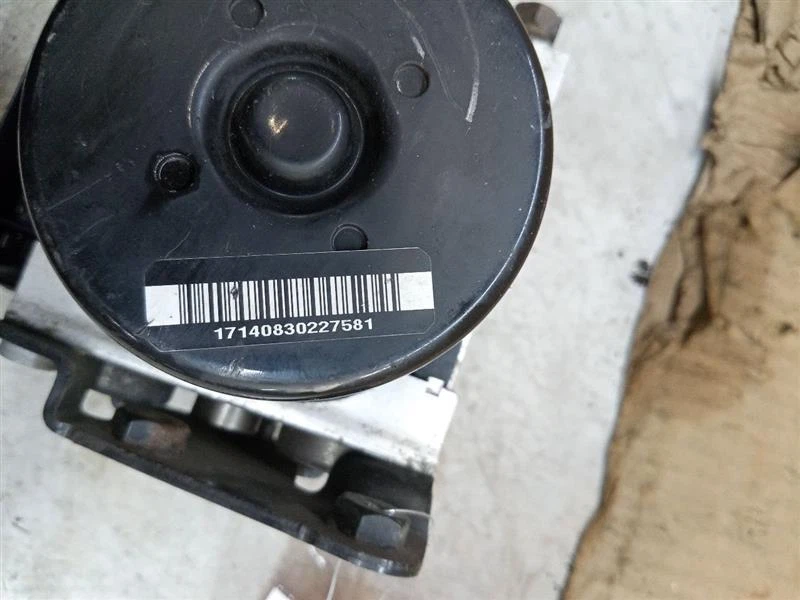 Used ABS Modulator fits: 2009 Acura Tl Modulator Assembly vehicle stability assi Foto 2 de 4