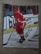 DALLAS  DRAKE AUTOGRAPHED 8x10 PHOTO DETROIT RED WINGS
