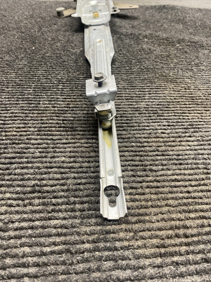 Regulador de ventana de puerta delantera 1997-1998 Jeep Grand Cherokee 1997-1998 OEM Mopar 4798378AB Foto 2 de 4