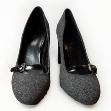 (7.5.) NINE WEST Dark Gray Textile Tall Heeled Shoes w/ Patent Leather