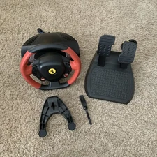 Thrustmaster 4460105 Ferrari 458 Spider Racing Wheel / Pedals for Xbox One READ!