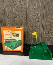 Oscar Jr. Electronic Putting Partner, JR-100, yellow  Flag Golf Ball Return