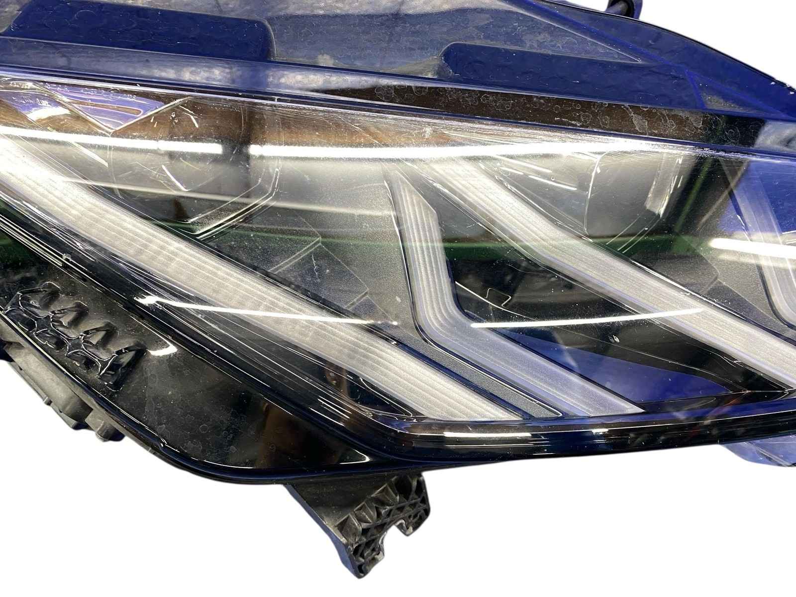 LAMBORGHINI HURACAN LP640-4 PERFORMANTE FRONT RIGHT HEADLIGHT ASSEMBLY 4T0941004