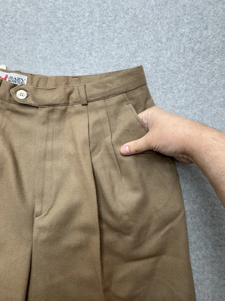 Shorts Crazy Horse Feminino 11/12 Mistura de Lã Plissado Cintura Alta Feito na Itália Novo com etiquetas - Imagem 2 de 4