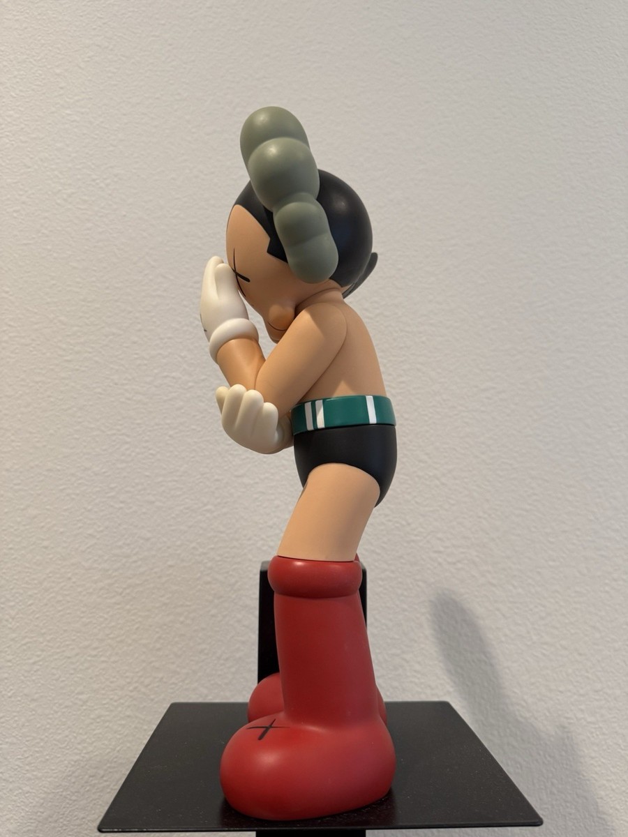 KAWS 2012 ORIGINALFAKE RED Astro Boy ASTROBOY VINYL FIGURE | eBay