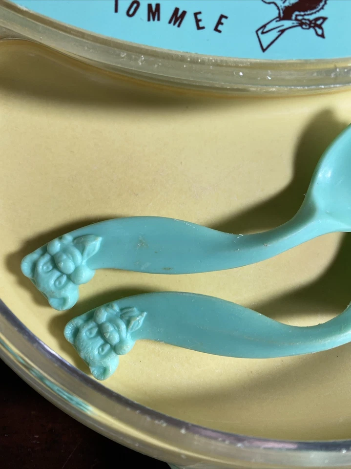 Винтажная детская тарелка Tommee Tippee с разделенным всасыванием и едой и посудой - Изображение 4 из 4