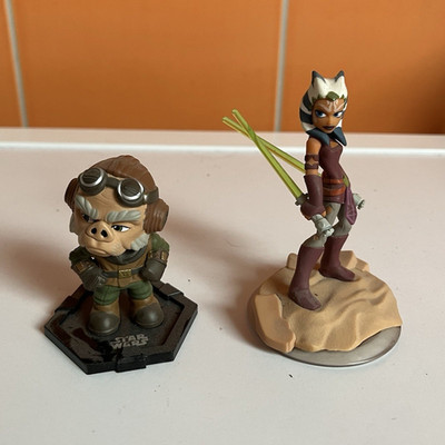 Disney Star Wars Ahsoka Tano Spielfiguren Set 2x inkl. Toys-to-Life-Basis