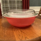 Vintage PYREX 2 Qt Flamingo Pink Round Casserole Dish #024 with Glass Lid 684-C
