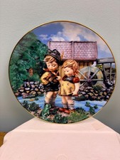 MJ Hummel Little Companions Hello Down There Plate M7394 1990 Danbury Mint