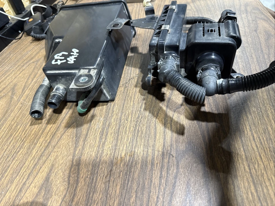 SCION FR-S FRS BRZ 2013 EVAP bote de carbón emisiones de vapor de combustible OEM Foto 3 de 4