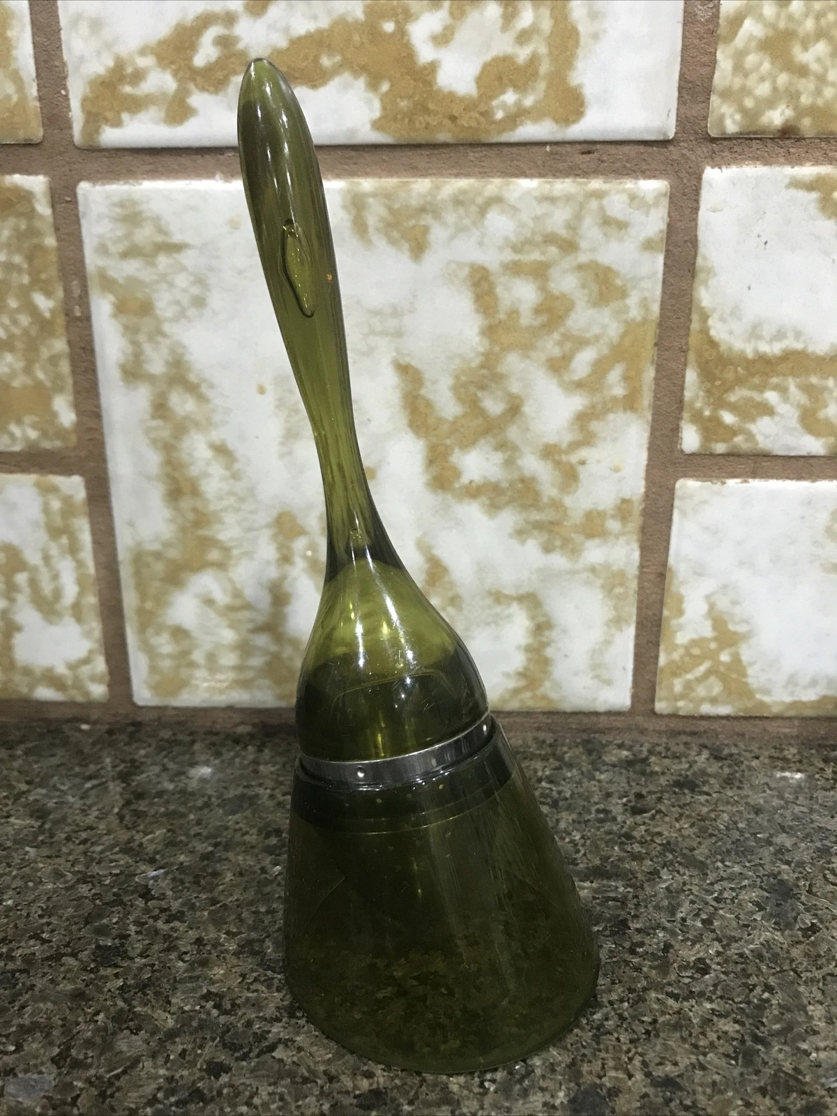 Vintage Retro Olive Green Plastic Tea Infuser Strainer Holder & Stand