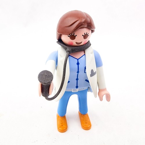 Playmobil Veterinarian Playset 5653 Vet Doctor Figure & Pets Cat & Dogs - Picture 3 of 7