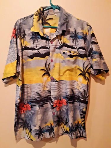 Vintage Hawaiian Mens Shirt Ocean Palm Trees Flowers